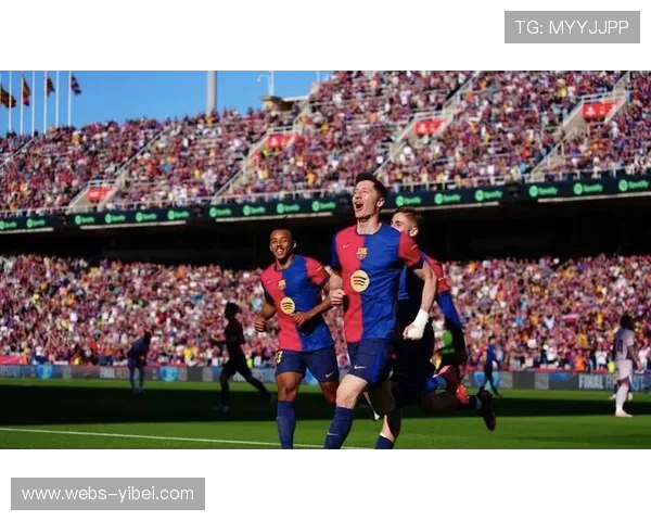 巴萨4-1逆转哥本哈根，莱万破门助球队直通16强